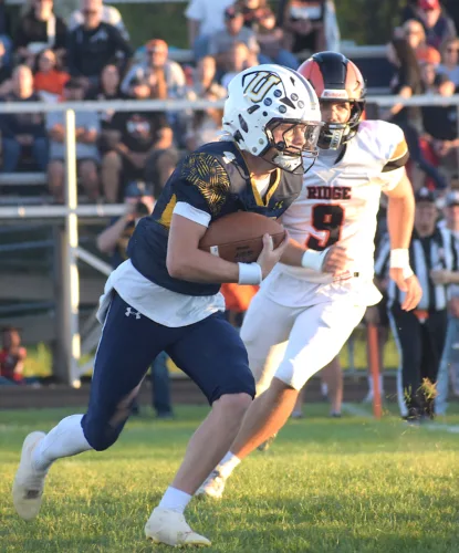Rams get their hooks in Eagles